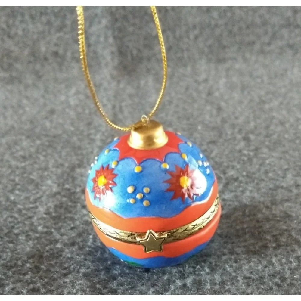 Ornament Trinket Box Porcelain Hinged‎ Christmas Ball Hanging Cord Orig Box NEW